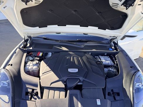 Used 2019 Porsche Cayenne image 33