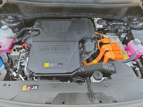 Used 2025 Kia Niro LX FWD image 34