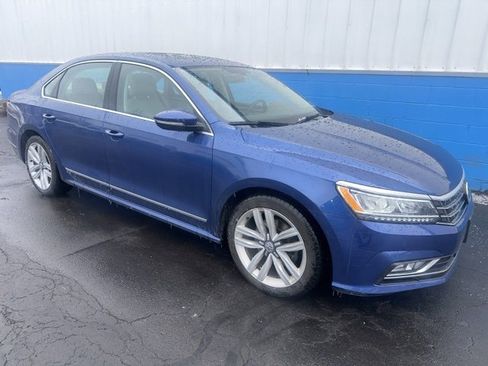 Used 2017 Volkswagen Passat 1.8T SE image 2