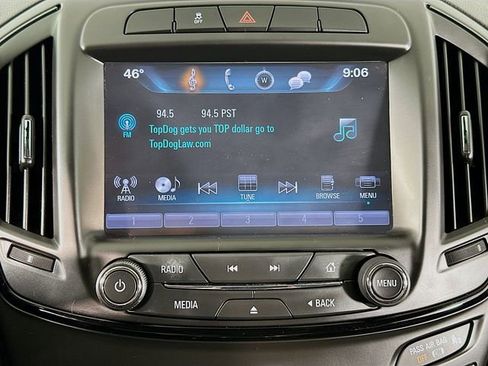 Used 2017 Buick Regal Sport Touring image 22