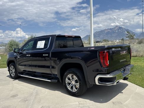 Used 2023 GMC Sierra 1500 SLT w/ SLT Convenience Package AWD/4WD image 9