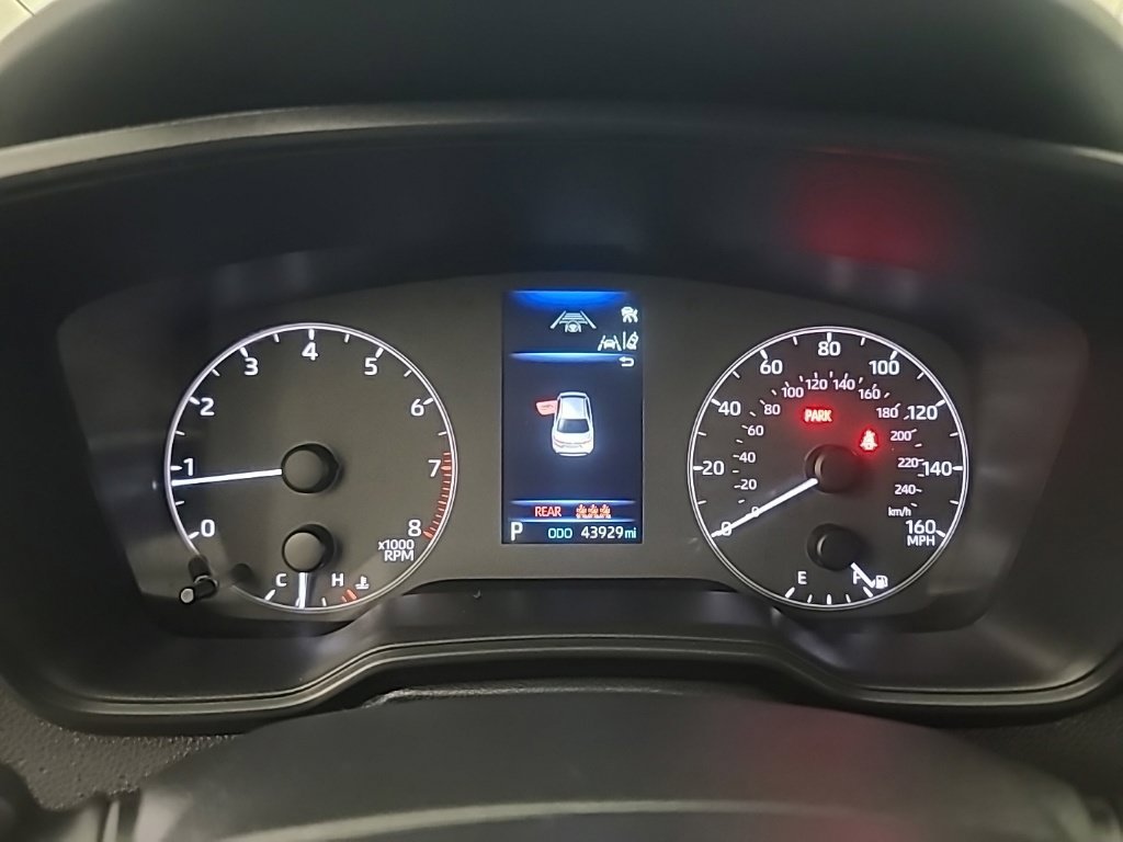 Used 2025 Toyota Corolla LE FWD image 29