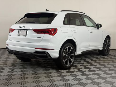 Certified 2025 Audi Q3 2.0T Premium Plus w/ Premium Plus Package AWD/4WD image 9