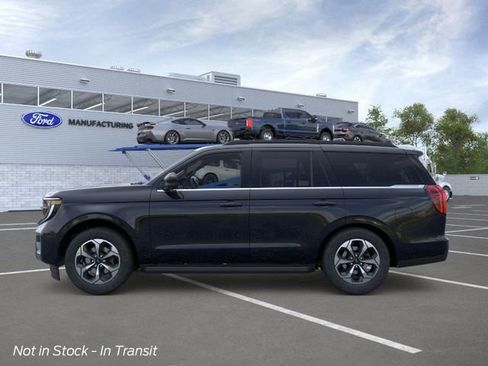 New 2026 Ford Expedition Active image 4
