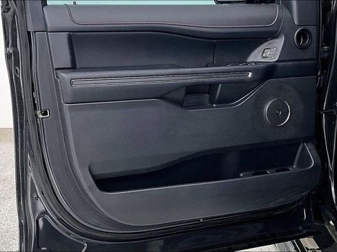 Used 2023 Ford Expedition Limited image 21