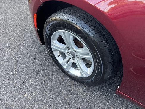 Used 2020 Dodge Charger SXT RWD image 19