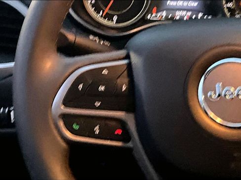 Used 2022 Jeep Cherokee Latitude Lux w/ Sun & Sound Group image 26