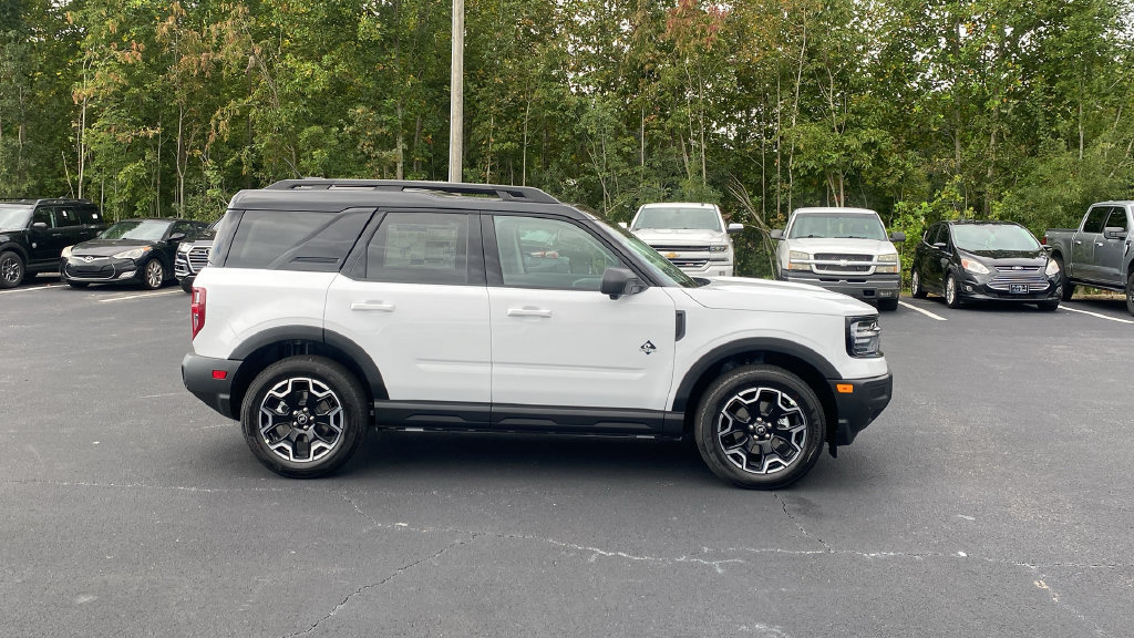 New 2026 Ford Bronco Sport Outer Banks w/ Outer Banks Tech Package+ AWD/4WD image 4