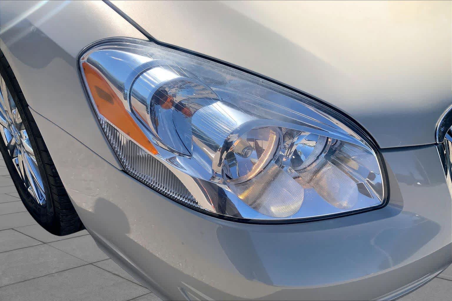 Used 2010 Buick Lucerne CXL FWD image 25