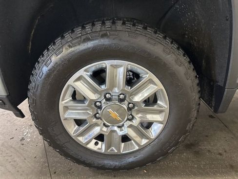 Used 2024 Chevrolet Silverado 3500 High Country w/ Technology Package image 45