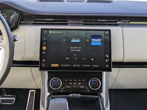 Used 2023 Land Rover Range Rover SE image 17