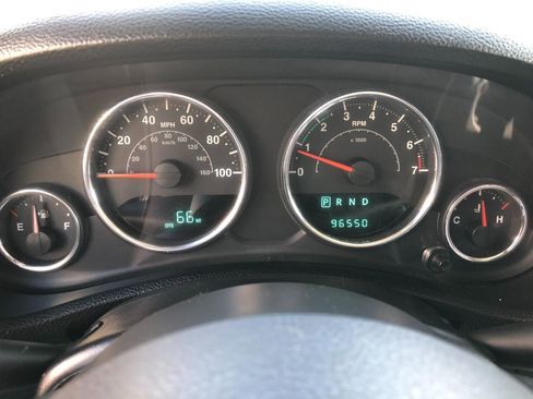 Used 2013 Jeep Wrangler Unlimited Sahara w/ Trailer Tow Group AWD/4WD image 28