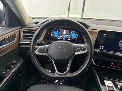 Used 2024 Volkswagen Atlas SE AWD/4WD image 24