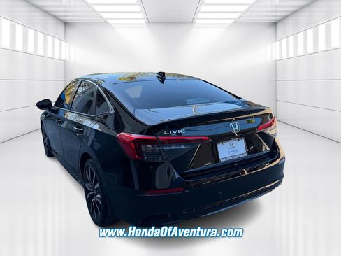 Certified 2024 Honda Civic EX image 5