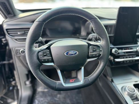 Used 2024 Ford Explorer ST w/ Technology Package image 16