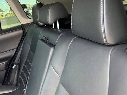 Used 2021 Toyota RAV4 XLE Premium FWD image 9