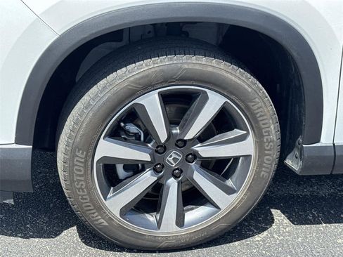 Used 2024 Honda Pilot Touring image 12