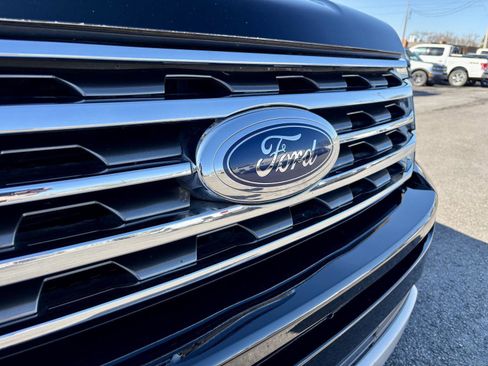 Used 2018 Ford Expedition Max XLT w/ Equipment Group 202A image 39