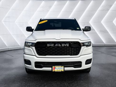 Used 2025 RAM 1500 Big Horn AWD/4WD image 9