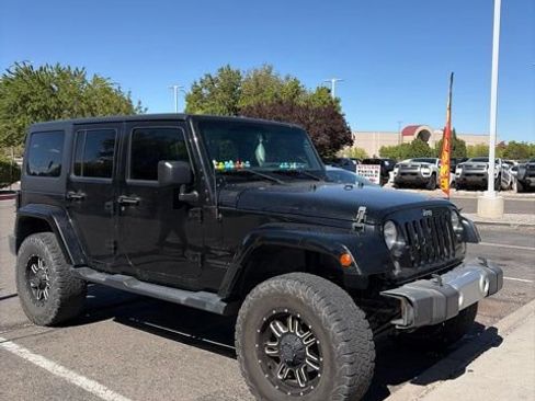 Used 2015 Jeep Wrangler Unlimited Sahara w/ Connectivity Group AWD/4WD image 7