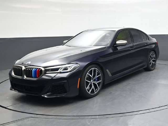 Used 2023 BMW M550i xDrive w/ Dynamic Handling Package AWD/4WD image 10