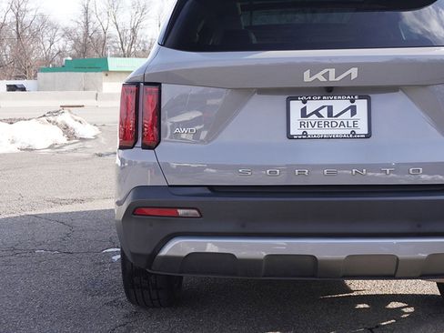 Used 2022 Kia Sorento SX Prestige image 21
