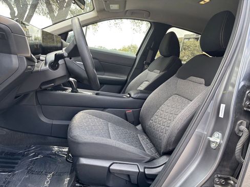 Used 2025 Nissan Kicks SV image 22