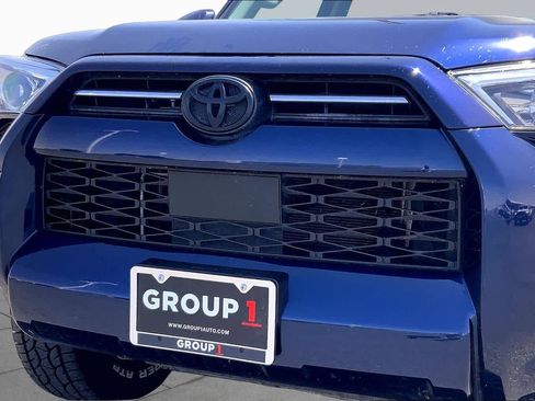 Used 2022 Toyota 4Runner SR5 Premium w/ Moonroof Package AWD/4WD image 30