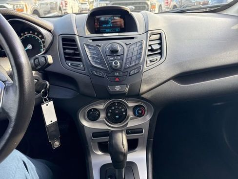 Used 2014 Ford Fiesta SE image 11