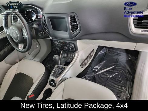 Used 2020 Jeep Compass Latitude w/ Cold Weather Group AWD/4WD image 18