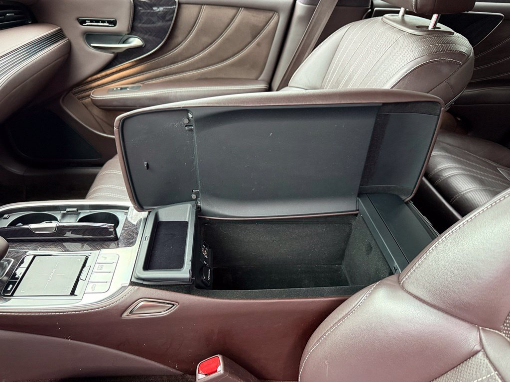 Used 2018 Lexus LS 500 w/ Luxury Package RWD image 29