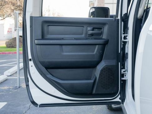 Used 2015 RAM 3500 Tradesman w/ Chrome Appearance Group image 39