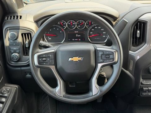 Used 2021 Chevrolet Silverado 2500 Custom w/ Custom Value Package AWD/4WD image 9