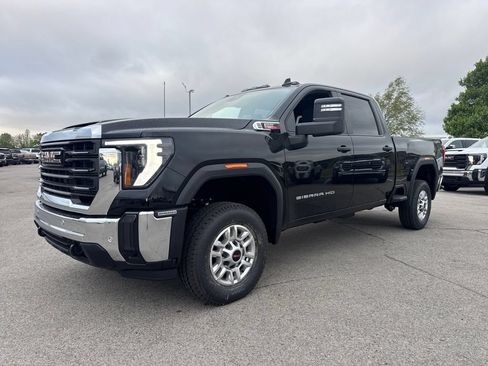 New 2026 GMC Sierra 2500 Pro w/ 1SA Pro Safety Plus Package AWD/4WD image 2