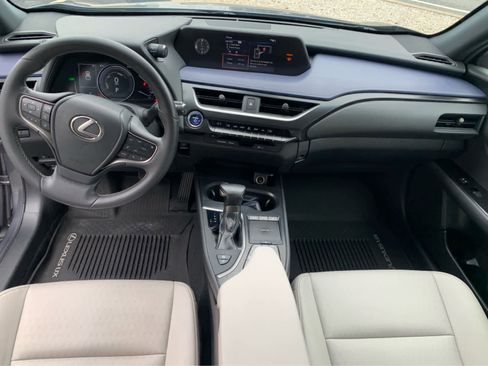 Used 2020 Lexus UX 250h w/ Accessory Package image 10
