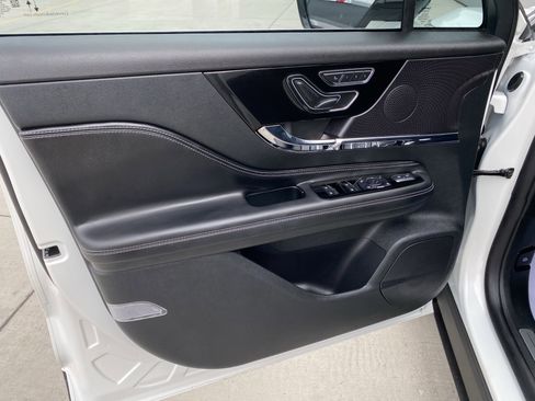 Used 2025 Lincoln Corsair AWD image 16