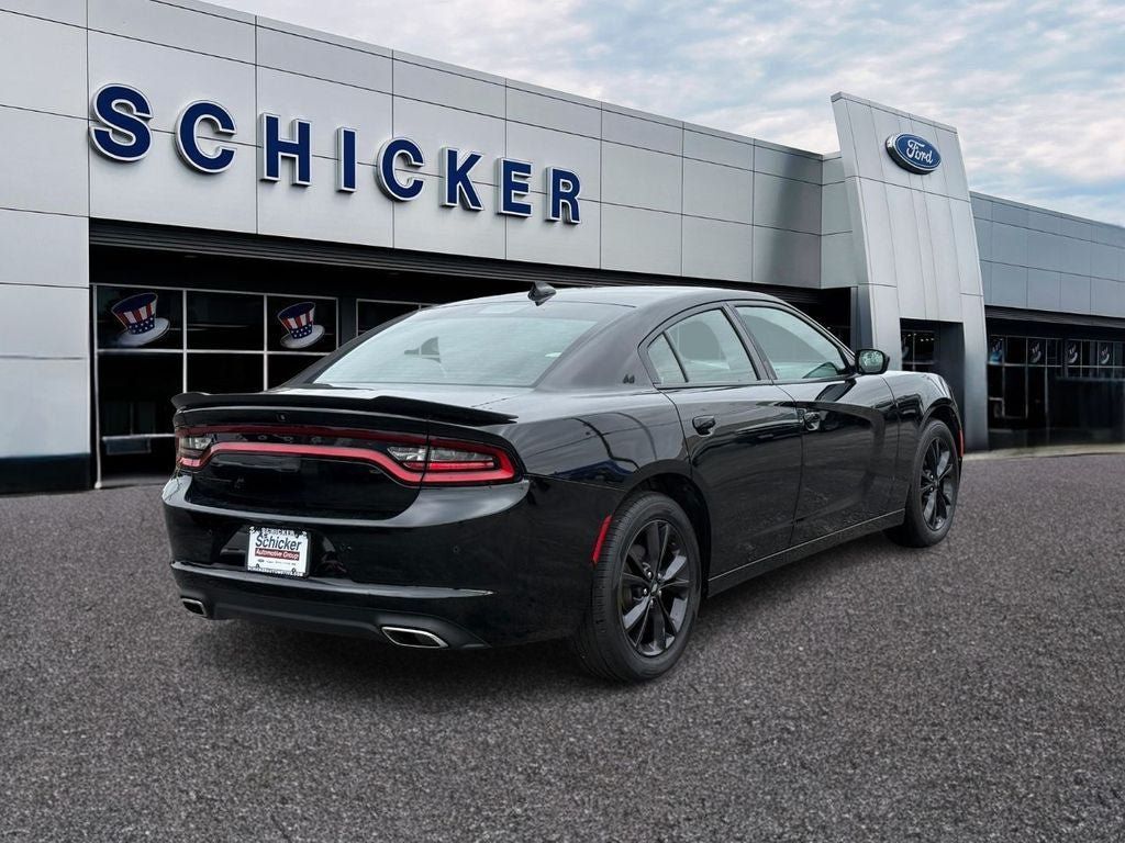 Used 2021 Dodge Charger SXT w/ Blacktop Package AWD/4WD image 2