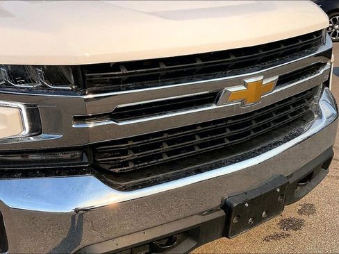 Used 2022 Chevrolet Silverado 1500 LT AWD/4WD image 27