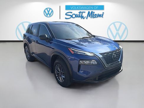 Used 2021 Nissan Rogue S FWD image 1