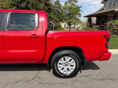 Used 2022 Nissan Frontier SV RWD image 12