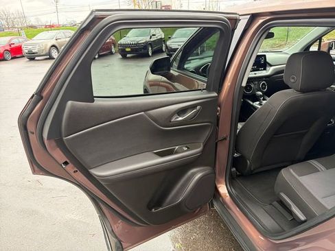 Used 2023 Chevrolet Blazer LT FWD image 22