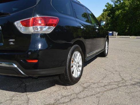 Used 2014 Nissan Pathfinder SL w/ SL Tech Package AWD/4WD image 71