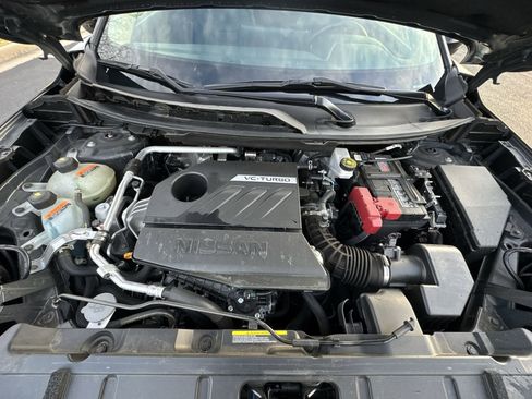 Used 2024 Nissan Rogue SL image 27