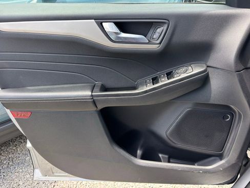 Used 2022 Ford Escape SEL AWD/4WD image 6