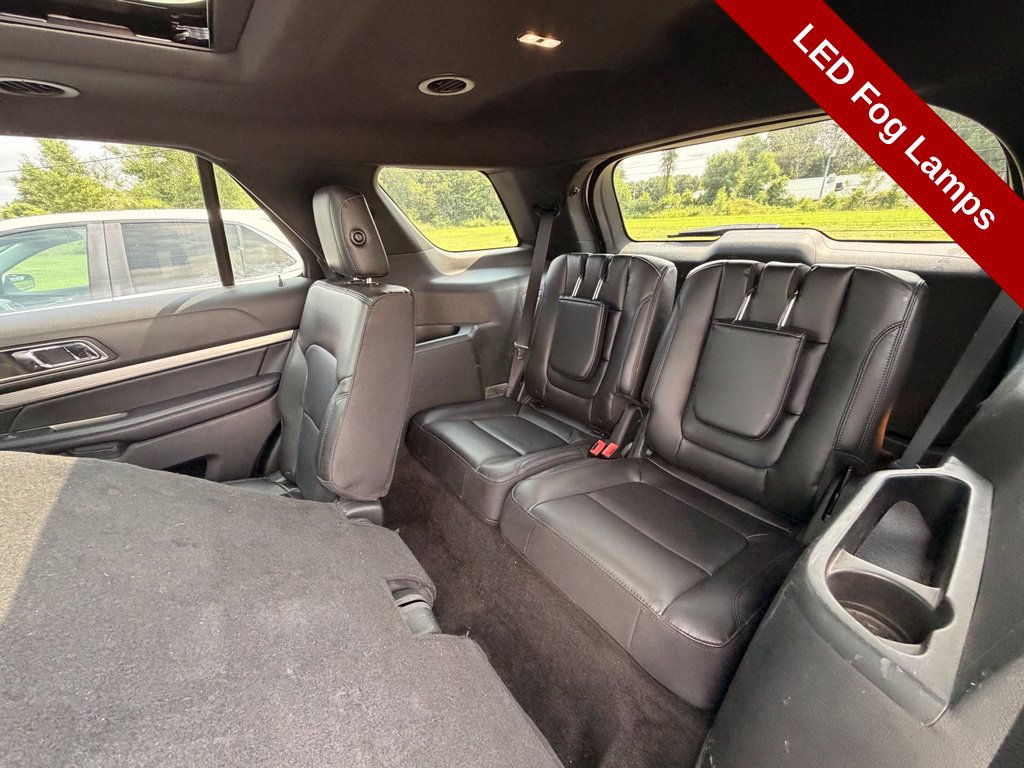 Used 2018 Ford Explorer XLT w/ Equipment Group 202A AWD/4WD image 41
