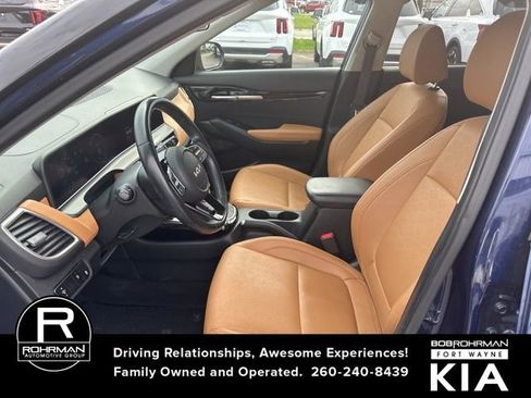 Used 2024 Kia Seltos EX image 12