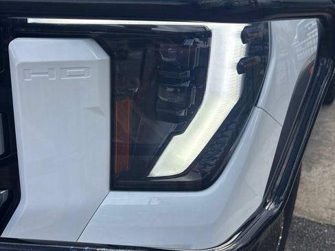 Used 2024 GMC Sierra 2500 AT4 w/ AT4 Premium Plus Package AWD/4WD image 24