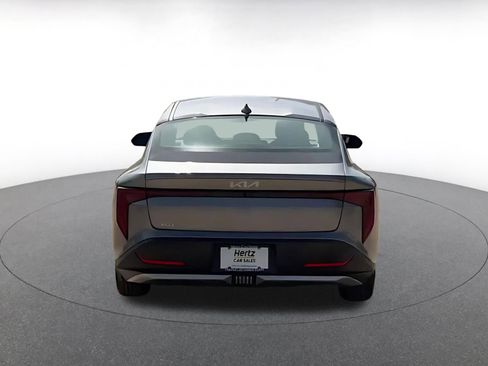 Used 2025 Kia K4 LXS image 12