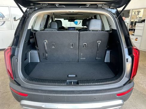 Certified 2022 Kia Telluride S FWD image 23