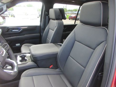 New 2026 GMC Yukon XL Elevation w/ Elevation Premium Package AWD/4WD image 11